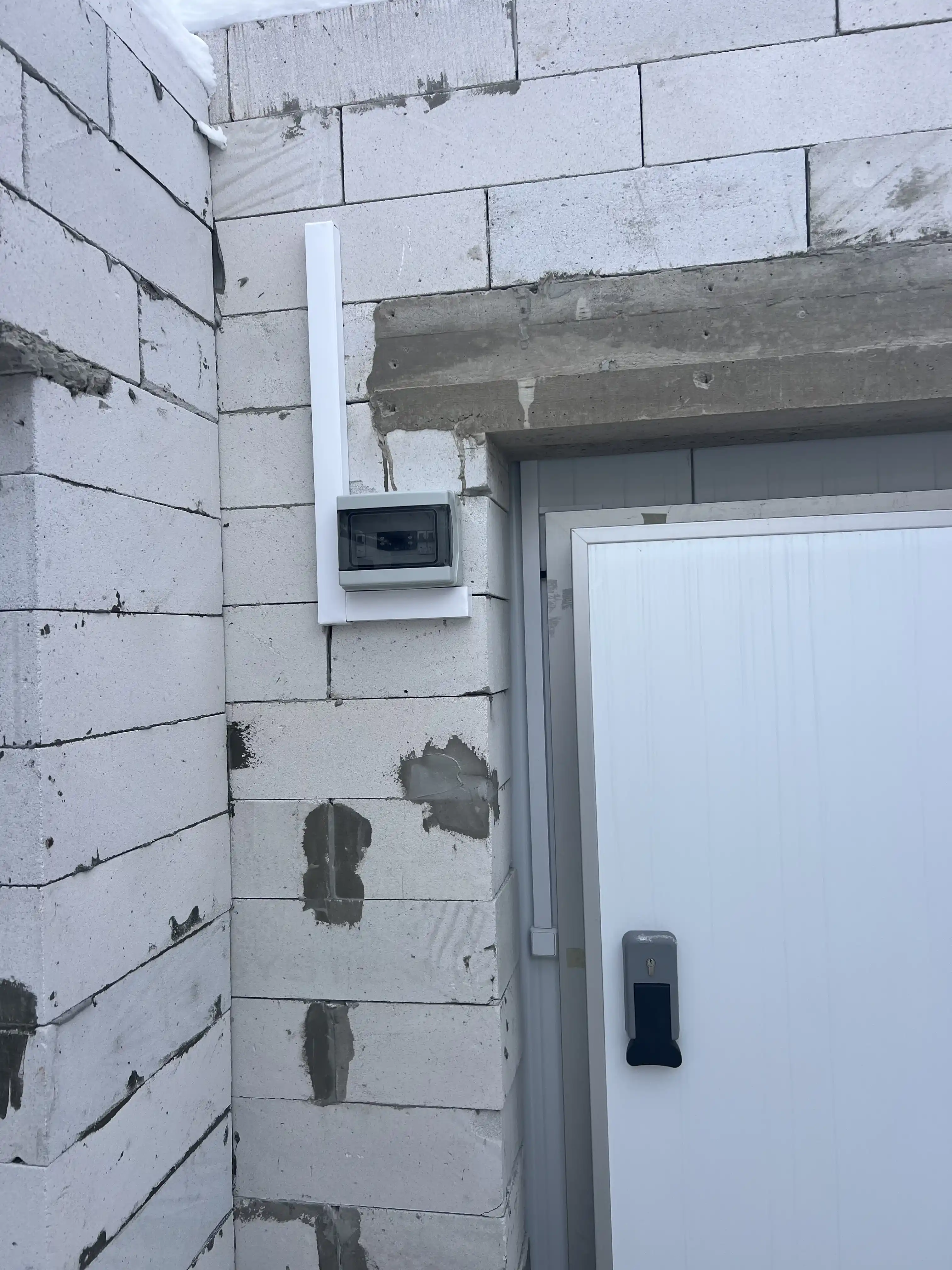 Монтаж щита керування Eliwell 974 та морозильних дверей